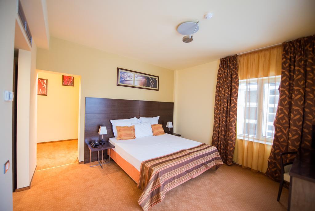 Imago Boutique Hotel 마마이아 객실 사진