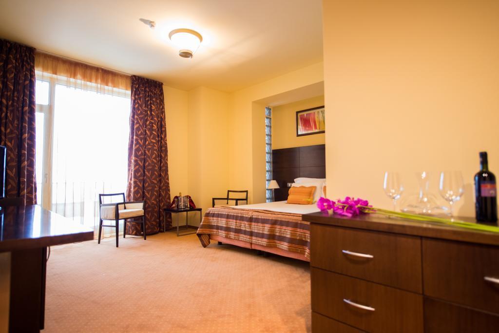 Imago Boutique Hotel 마마이아 외부 사진