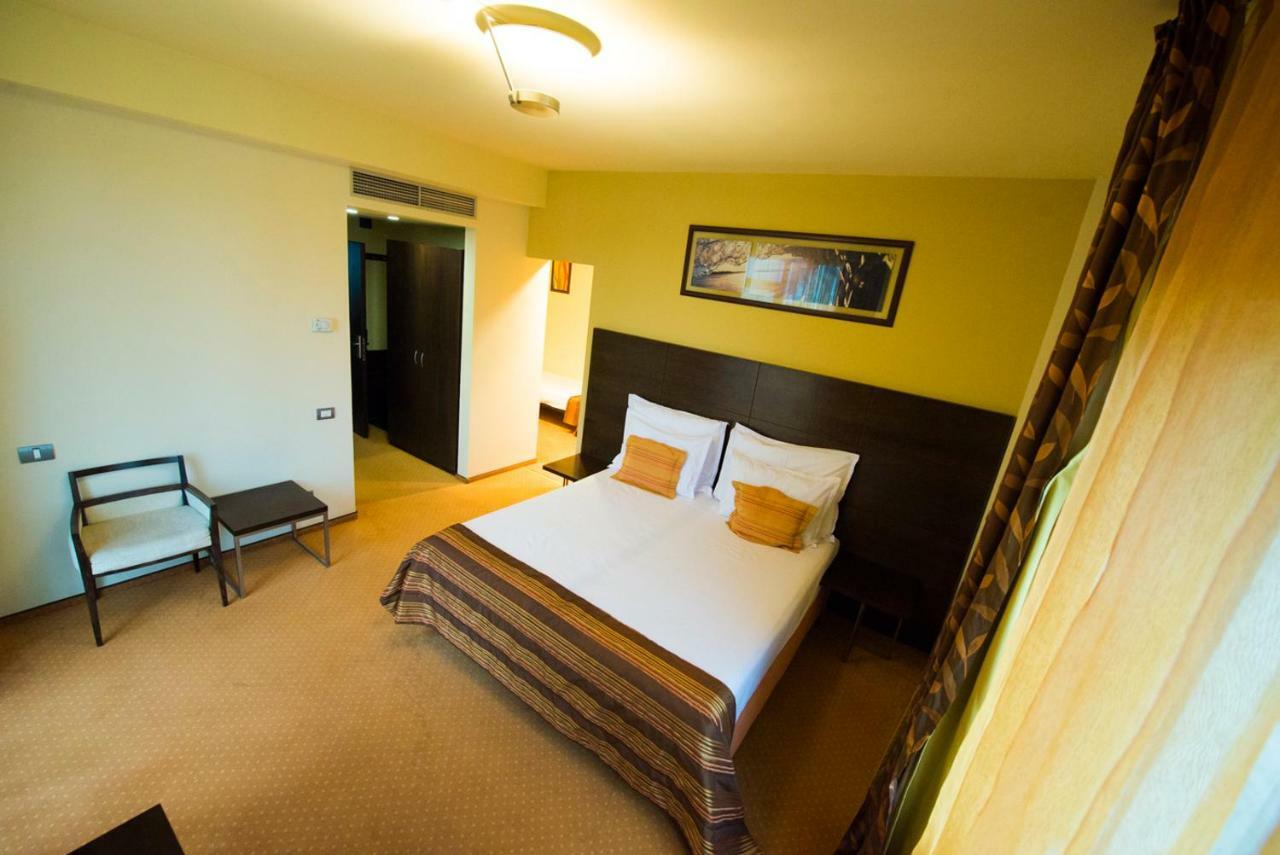 Imago Boutique Hotel 마마이아 외부 사진